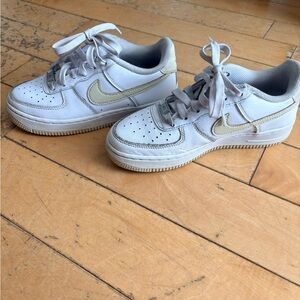 Nike Air force 1 White and Beige Size 2Y Sneakers